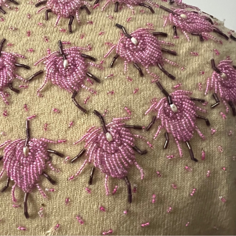 Stunning 1950’s Highly Detailed Hand Beaded Cardigan, Sweater Girl Knit Top - Picture 4 of 14